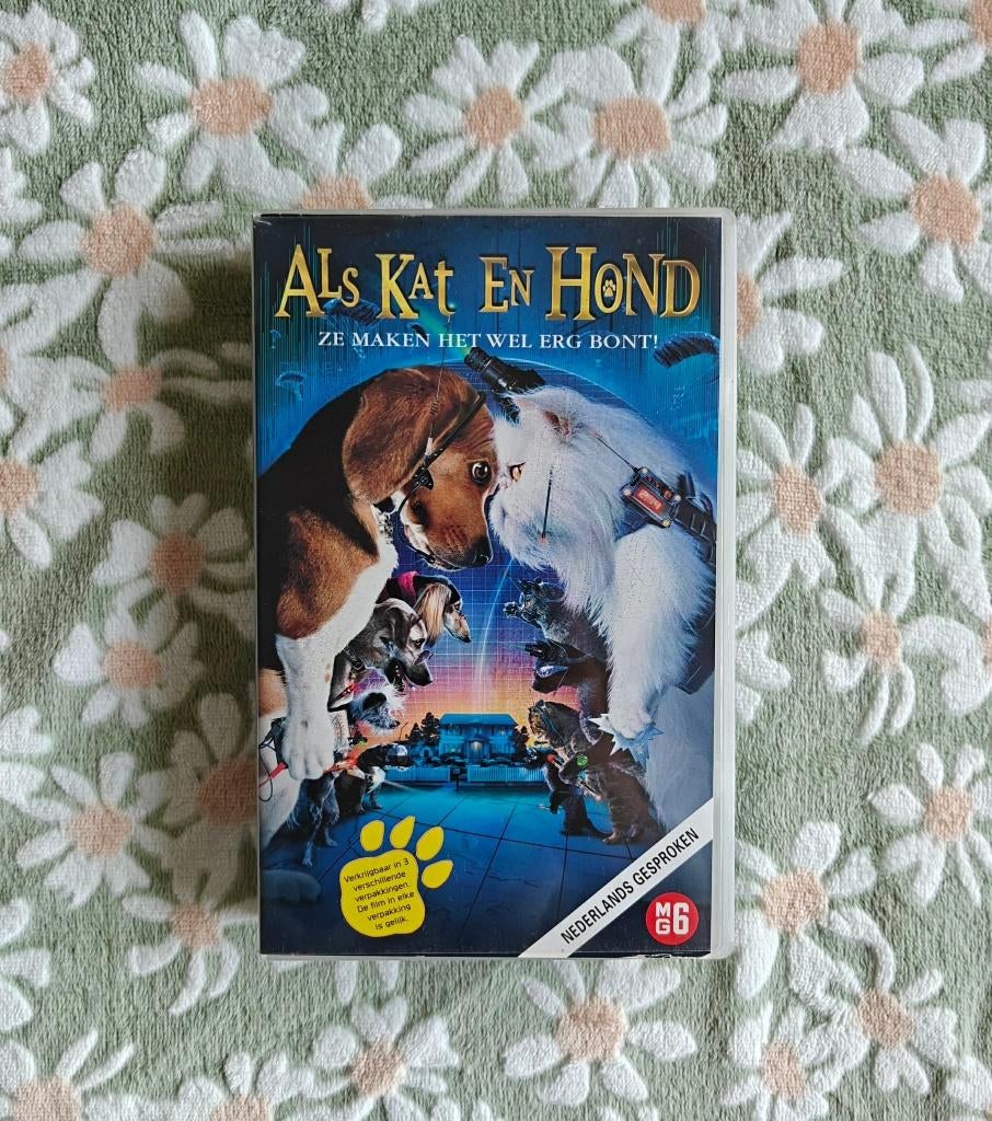 VHS - Als kat en hond - Warner Home video - Vintage - €4, CD & DVD, VHS | Film, À partir de 6 ans, Enlèvement, Utilisé, En néerlandais