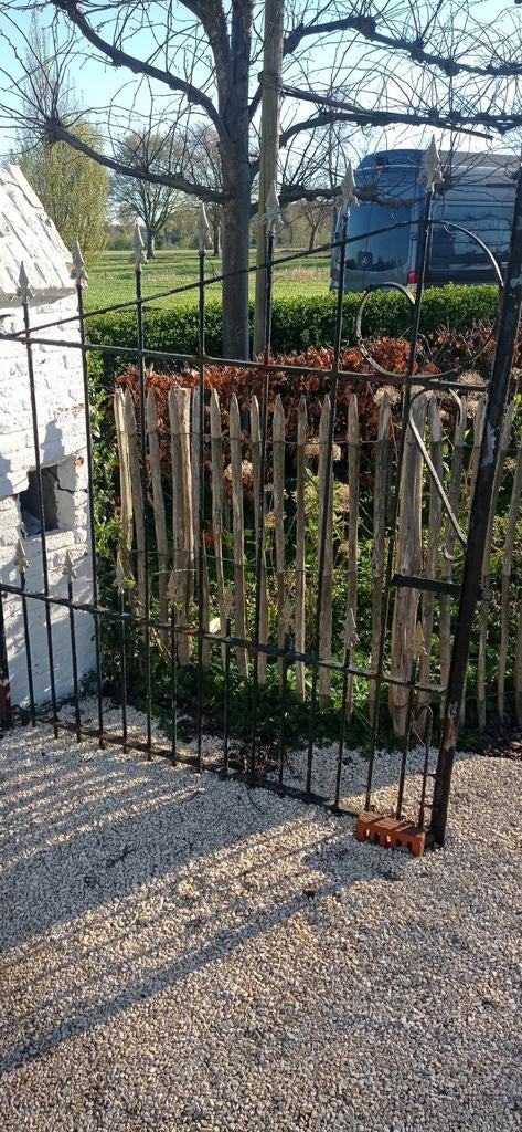 Ijzer hek, Ophalen, IJzer