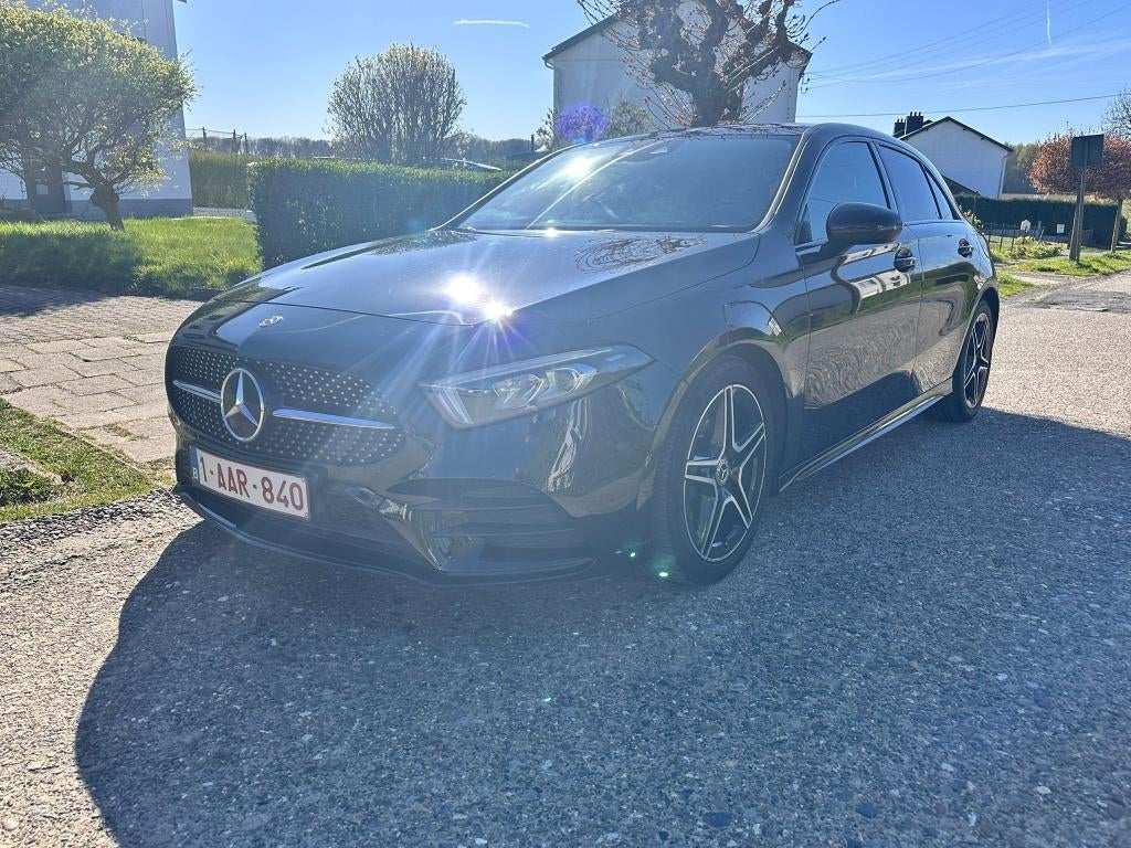 Mercedes-Benz A-Klasse 180d AMG-lijn, Auto's, Mercedes-Benz, Particulier, A-Klasse, ABS, Achteruitrijcamera, Airbags, Airconditioning