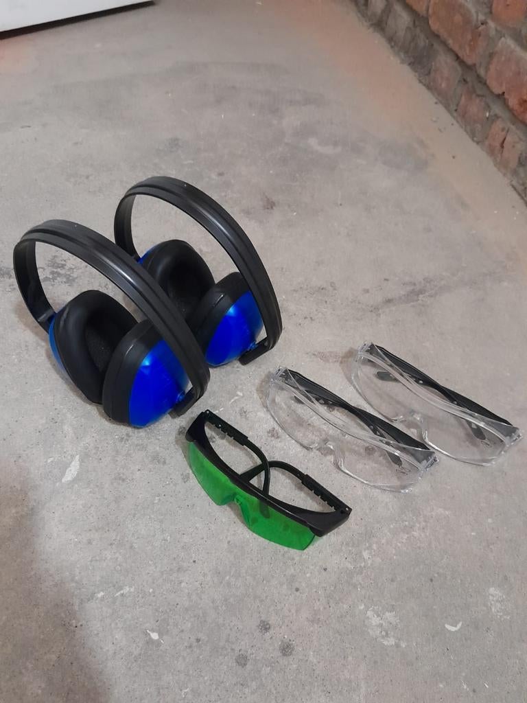 Casques + lunettes de protection, Enlèvement