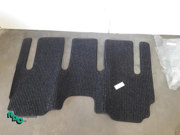 Revêtement sol d'un Mercedes Viano (Viano 03-), Autos : Pièces & Accessoires, Habitacle & Garnissage, Mercedes-Benz, Neuf, 3 mois de garantie