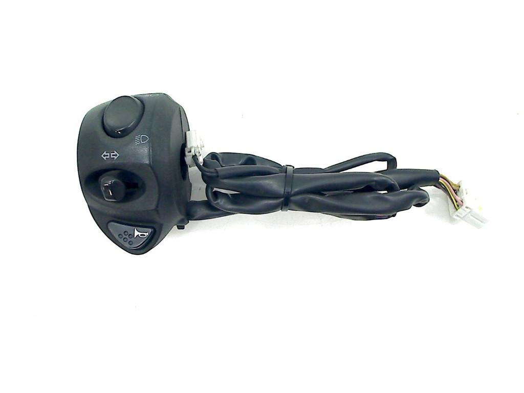 COMMUTATEUR GAUCHE Aprilia SRV 850 (01-1970/-), Dhr. S. di Majo, Utilisé, Info@cama-motorparts.nl, P.J. Troelstraweg 8 8
3144 CX  MAASSLUIS, NL