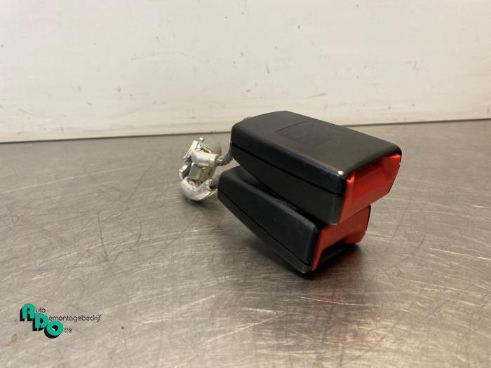 Insertion ceinture de sécurité arrière gauche d'un Volksw, Autos : Pièces & Accessoires, Volkswagen, -, 3 mois de garantie, Utilisé