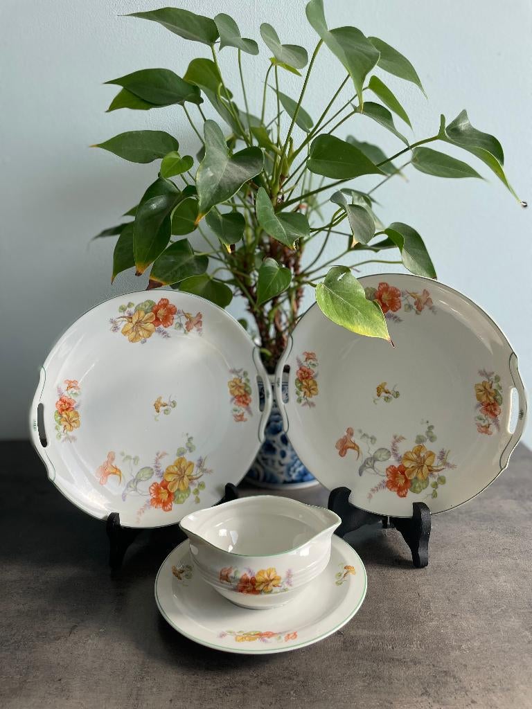 Vintage keramische dienbladen en juskom, Ophalen