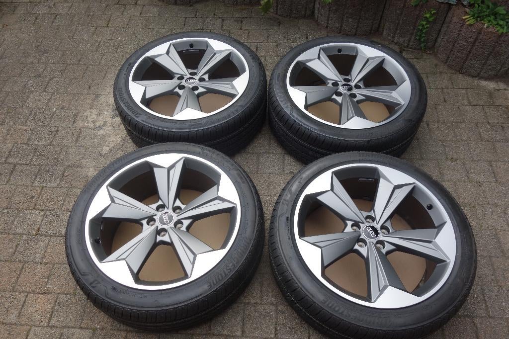 Audi Q4 E-Tron - Nouvelles jantes RS 21 pouces et pneus, Autos : Pièces & Accessoires, Neuf, Pneus et Jantes, 4 Saisons, Véhicule de tourisme