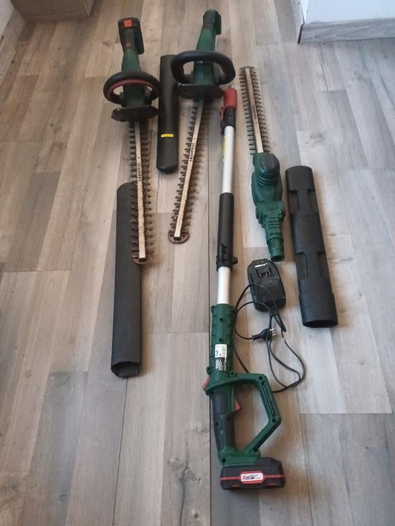 3 tailles haies + 2 batteries et 1 chargeur, Enlèvement, Utilisé