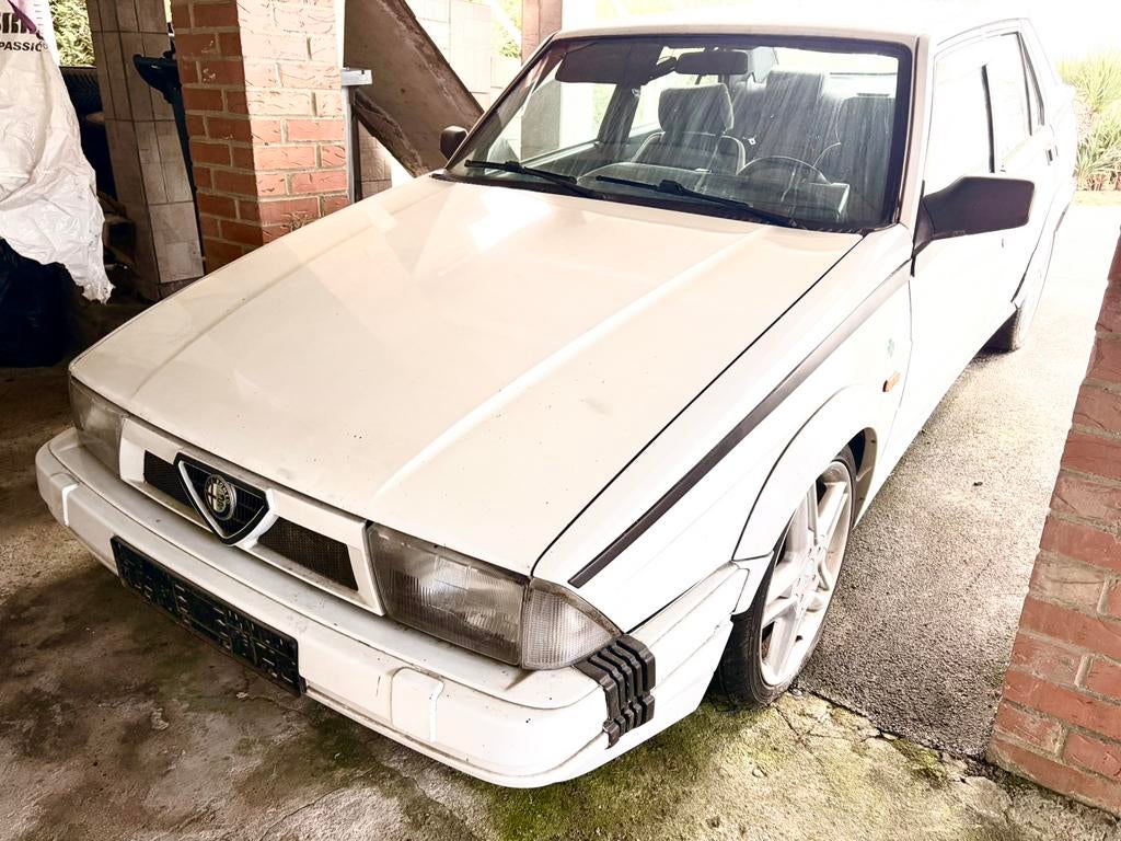 Vend alfa Romeo 75 2.0 twin spark kit America Année 1988, Auto's, Alfa Romeo, Particulier, Centrale vergrendeling, Elektrische ramen