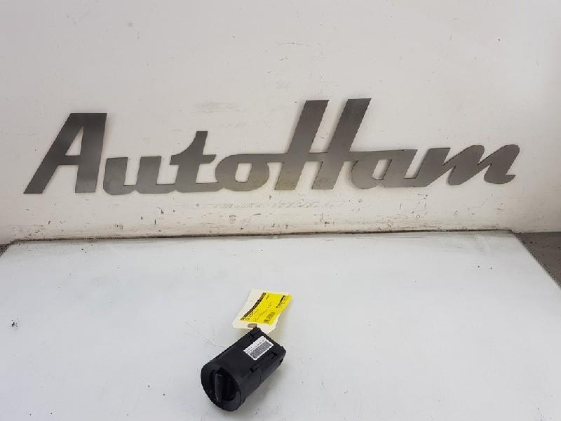 INTERRUPTEUR D'ECLAIRAGE Skoda Fabia II Combi, Utilisé, Skoda