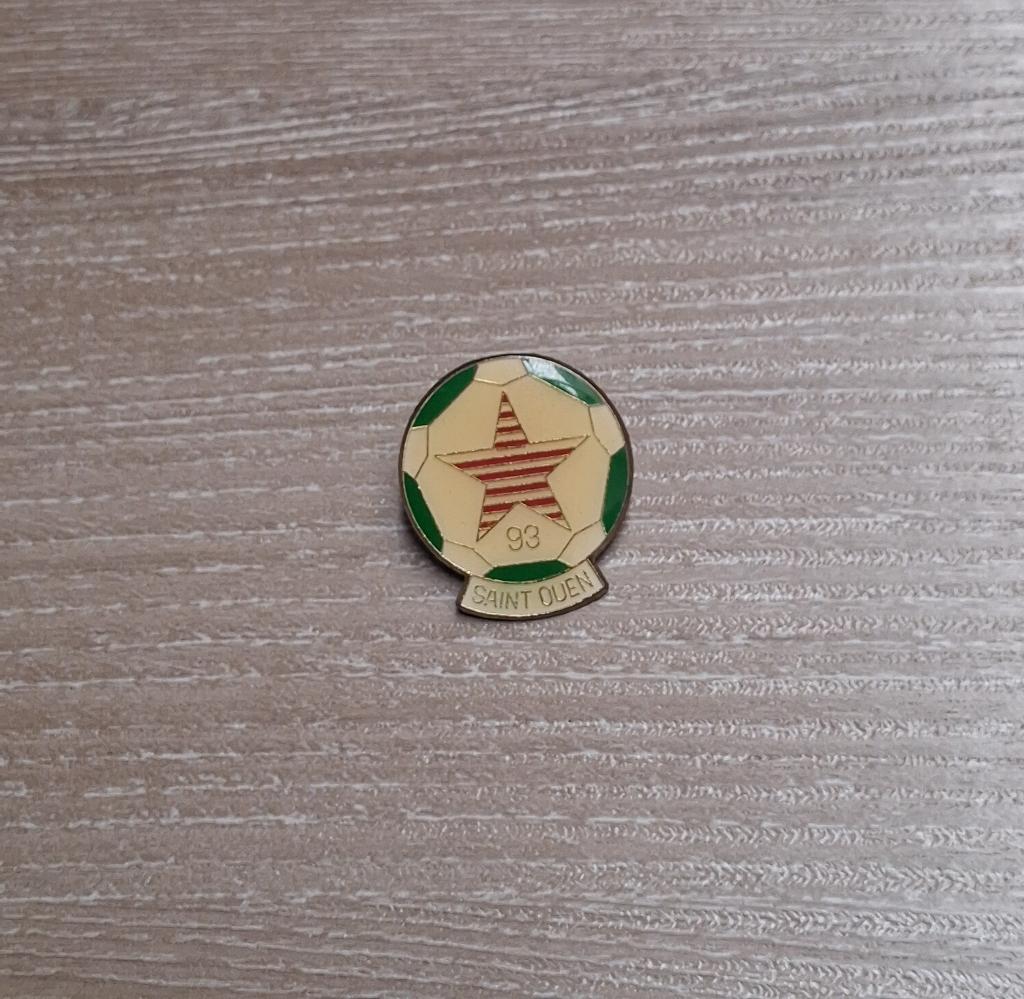 PIN - SAINT OUEN - VOETBAL - FOOTBALL, Collections, Enlèvement ou Envoi, Utilisé, Sport, Insigne ou Pin's