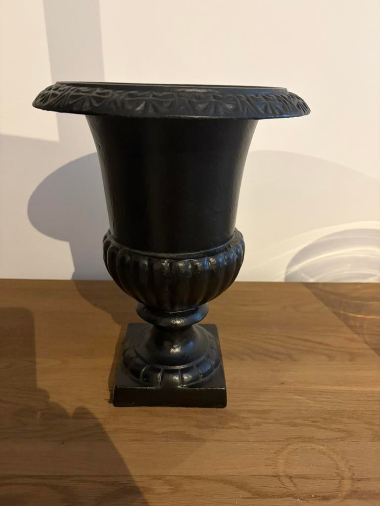 Gietijzeren vazen, Ophalen, Zo goed als nieuw