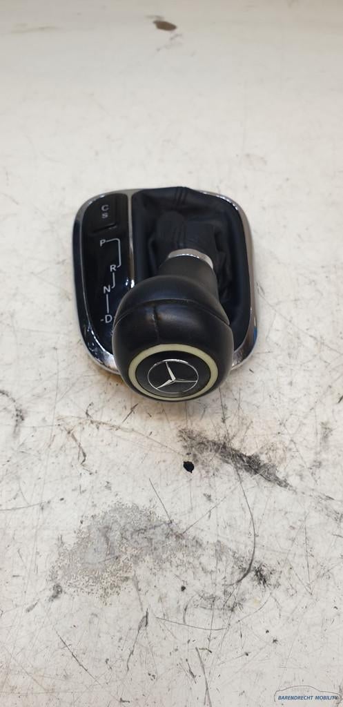 Pommeau de levier de vitesse en cuir d'origine Mercedes W203, Autos : Pièces & Accessoires, Mercedes-Benz AG, Mercedes-Benz, Utilisé