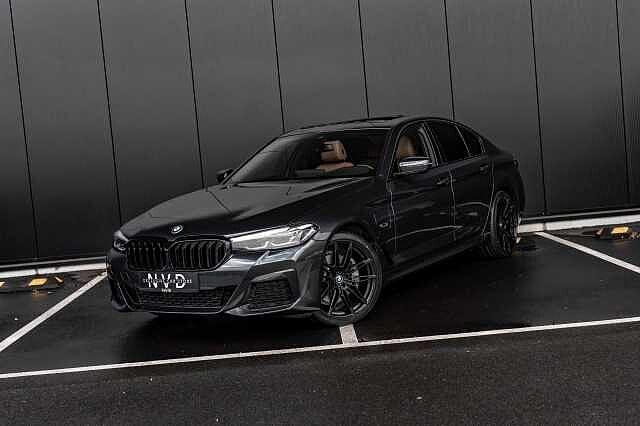 BMW 530 E | M-Sport | Pano | H. Kardon | Sport Seats |, Auto's, BMW, Automaat, 1998 cc, https://public.car-pass.be/vhr/ad333f0c-86a5-4cd6-ae7a-655b18bcc511