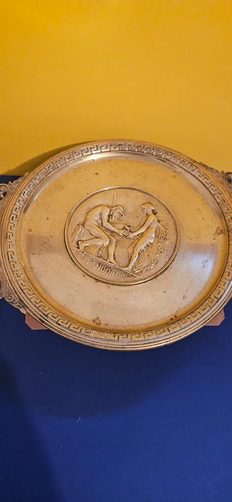 1866 F.Levillain coupe plateau antique vintage signé, Antiek en Kunst, Antiek | Schalen