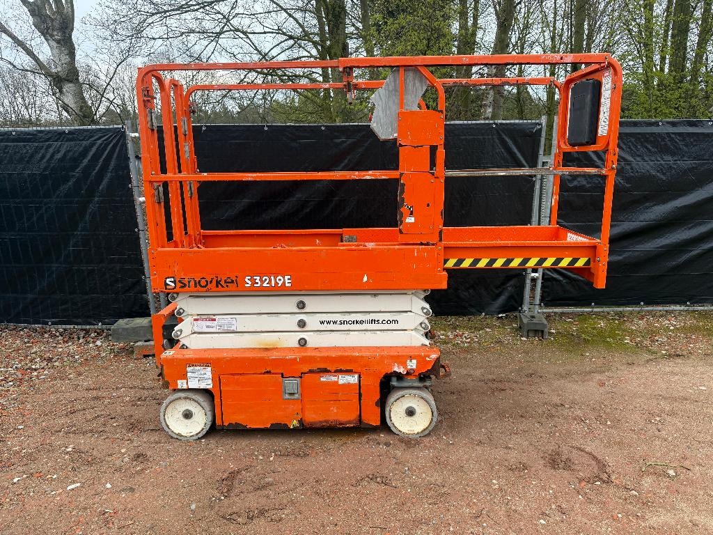 Schaarlift Snorkel 3219E 8 m., Doe-het-zelf en Bouw, Lieren en Takels, Ophalen