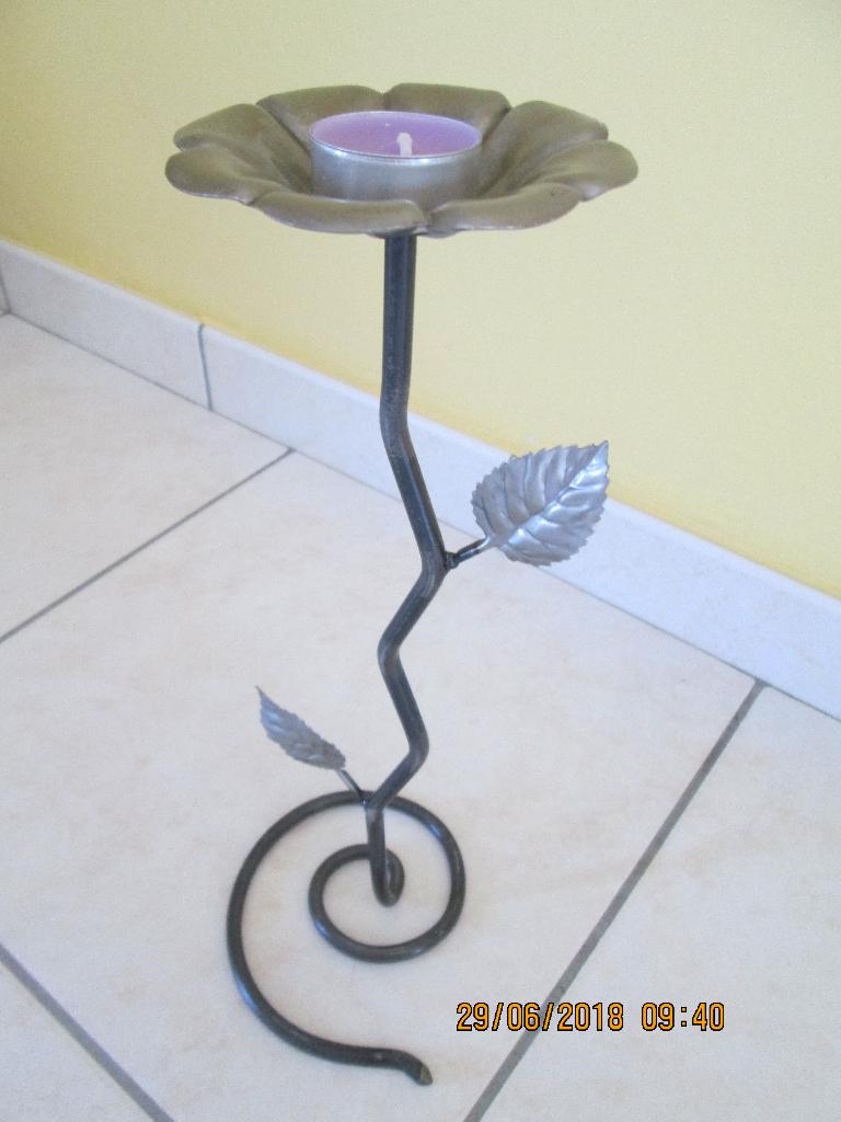 Bougeoir en fer forgé sur pied Design, Neuf, 25 à 50 cm, Enlèvement, Métal