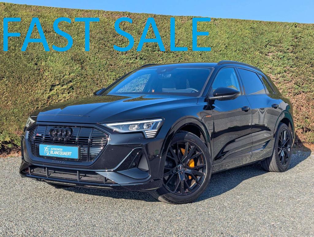 Audi Q8 e-tron ! verkocht ! - black edition - trekhaak - led, Auto's, Audi, Automaat, Parkeersensor, 230 kW, Gebruikt