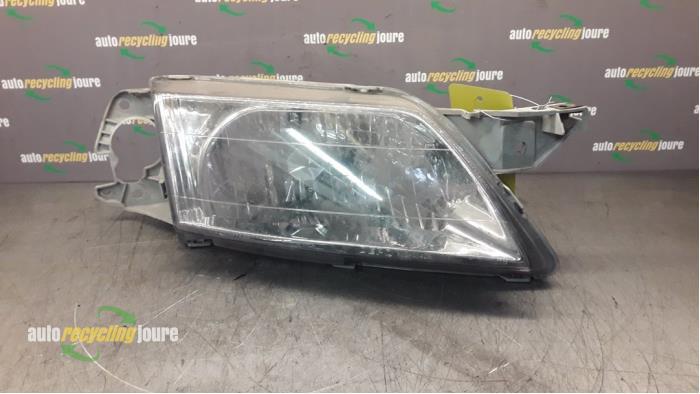 Koplamp rechts van een Mazda Premacy, Auto-onderdelen, Gebruikt, -, -, Mazda