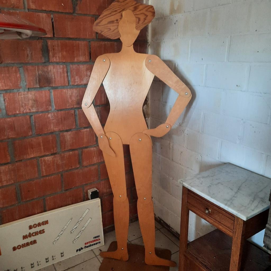 Paspop - mannequin . 1,82 m hoog . Met vleugelmoeren ., Ophalen