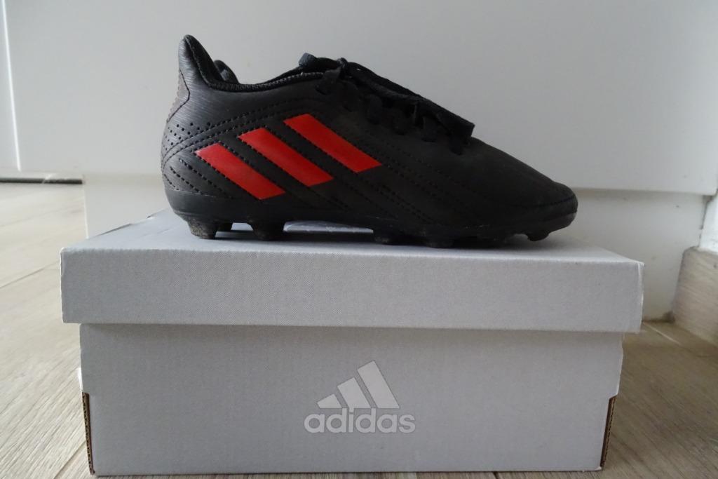 Voetbalschoenen Adidas maat 31, Sport en Fitness, Voetbal, Ophalen of Verzenden, Gebruikt, Schoenen
