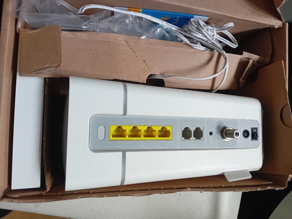 Telenet-modem, Computers en Software, Ophalen of Verzenden, Nieuw, Router met modem