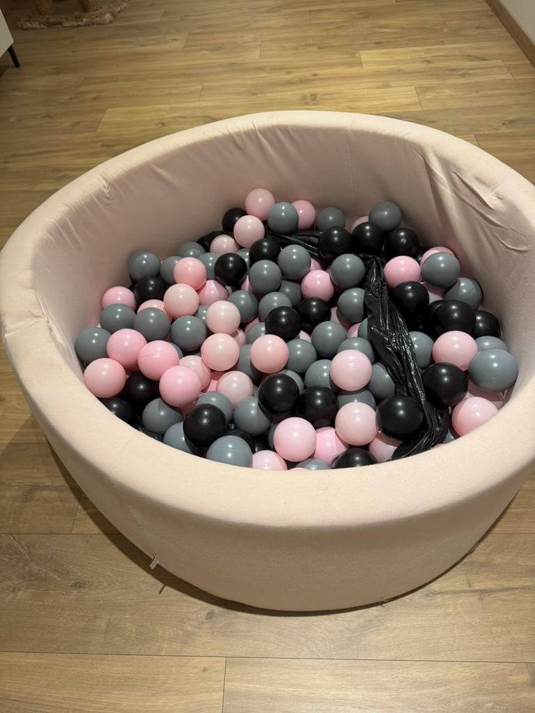 Ballenbad met veel ballen, Kinderen en Baby's, Speelgoed | Overig, Ophalen, Zo goed als nieuw