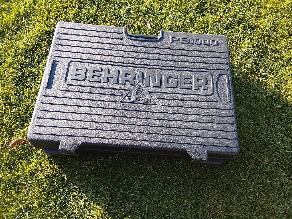 Behringer PB1000 Pedalboard, Muziek en Instrumenten, Ophalen