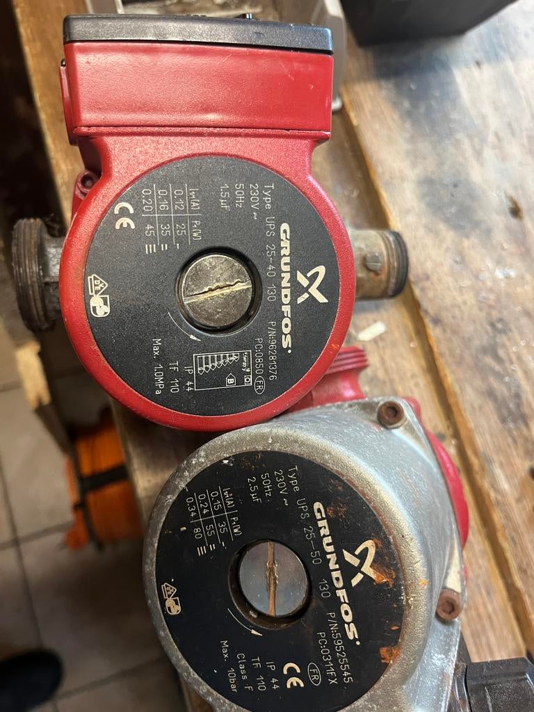 2 Grundfos pompen, Ophalen, Gebruikt