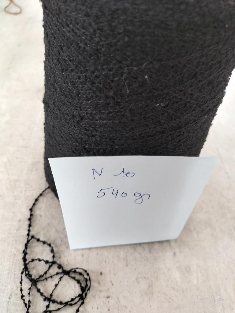 Zwarte wollen kegel met lussen N10 (540 g)., Ophalen of Verzenden