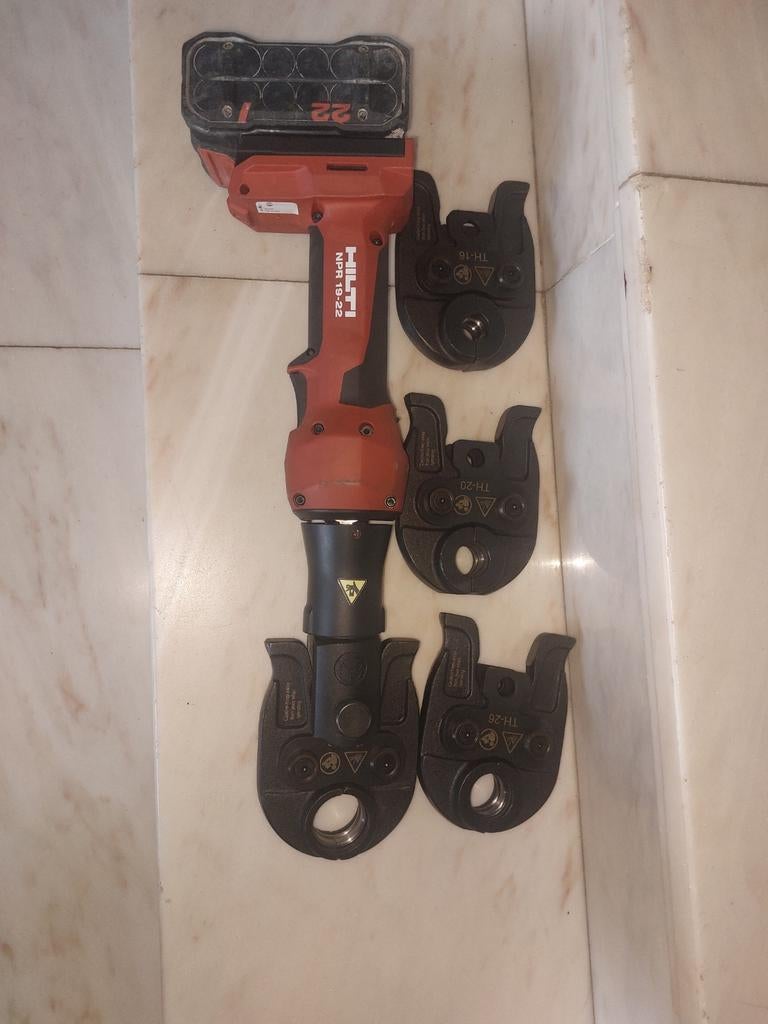 Mâchoire a sertir (machine non à vendre), Enlèvement ou Envoi