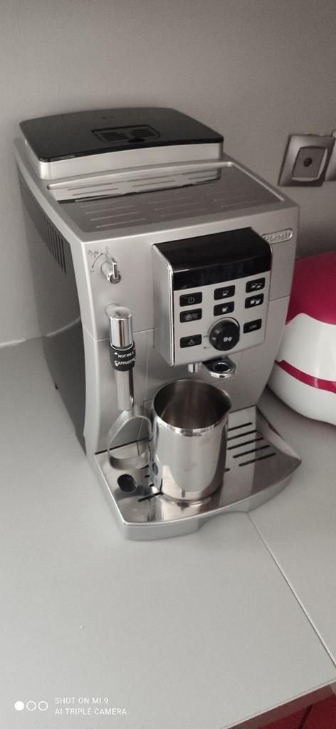 Machine à café broyeur de café Delonghi ecam 23.120sb, Electroménager, Enlèvement