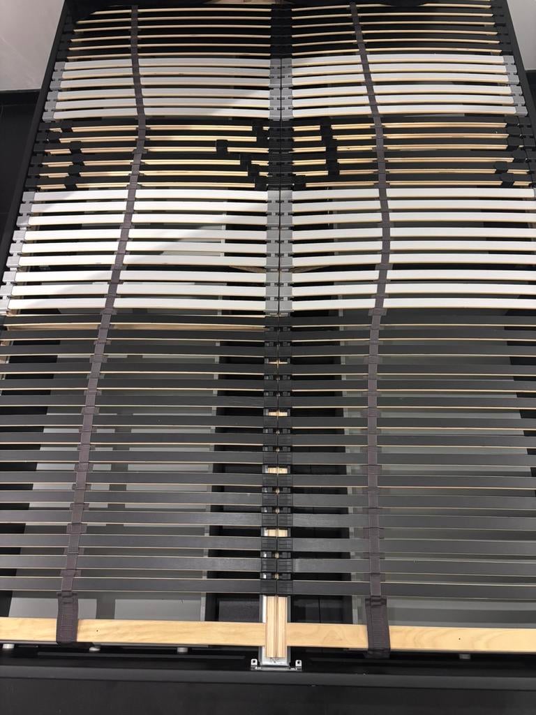 Lit 140x200, Maison & Meubles, Chambre à coucher | Matelas & Sommiers, Enlèvement, Comme neuf, Sommier