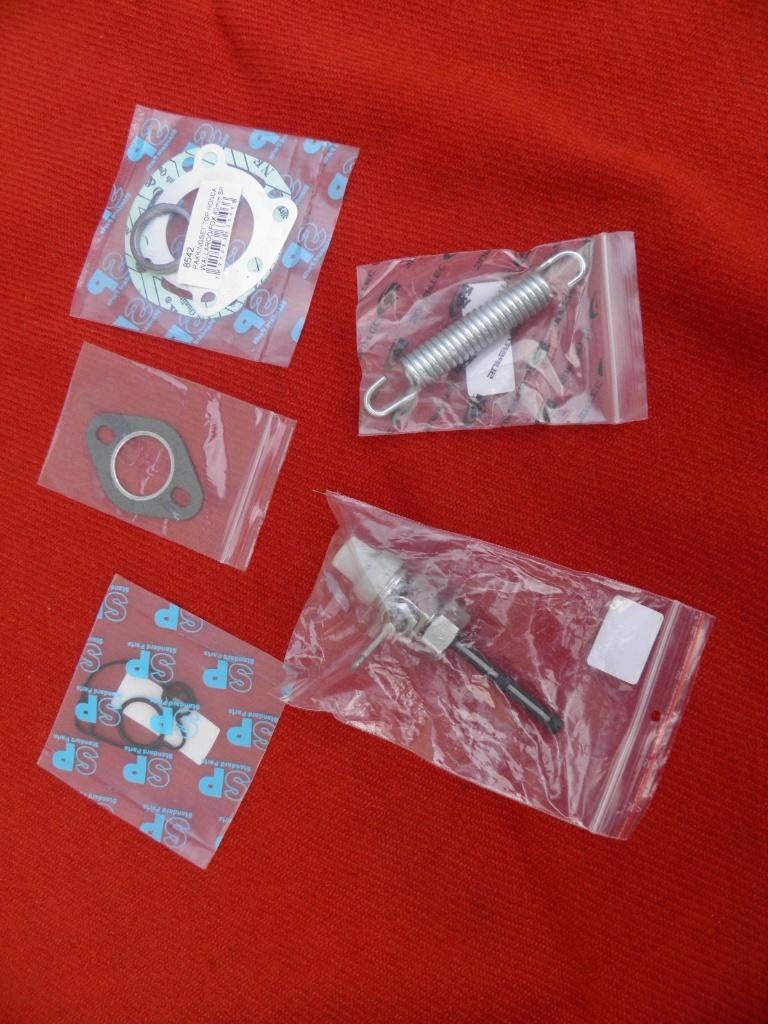 Dichtingen voor cilinder, carbu. Honda Wallaroo., Vélos & Vélomoteurs, Pièces de cyclomoteur | Général, Neuf, Autres types, Enlèvement ou Envoi