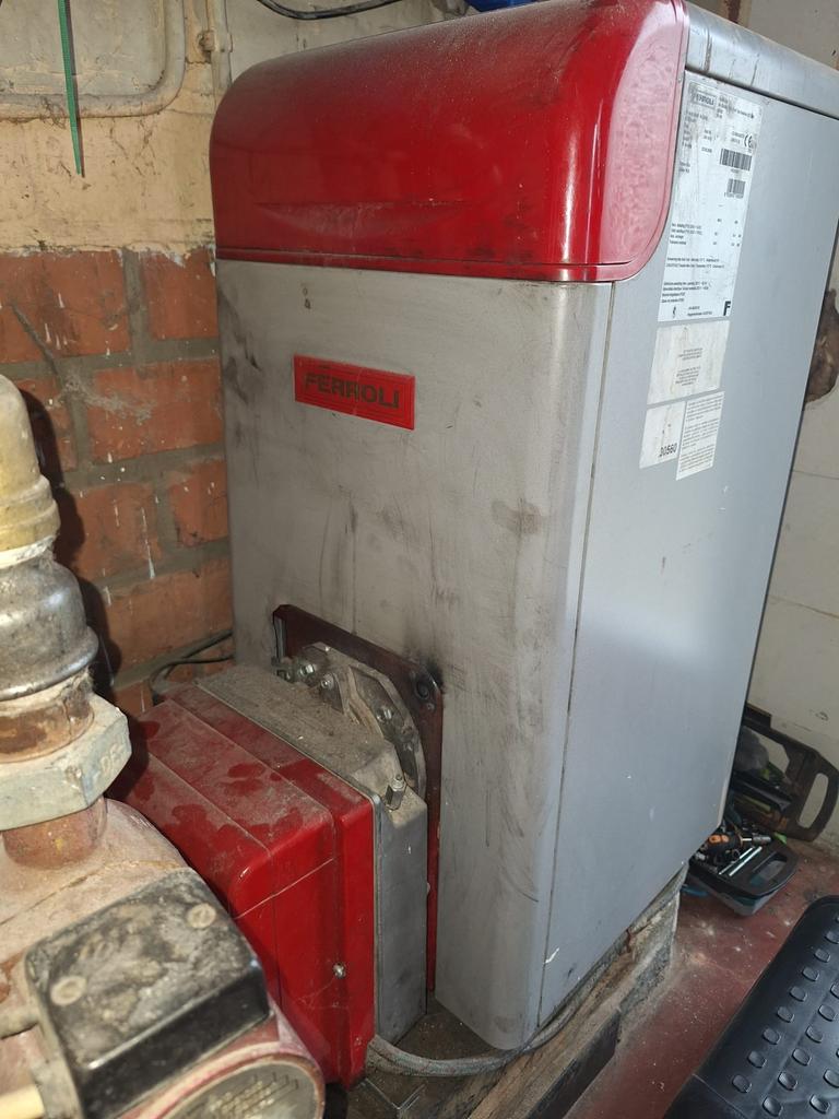 Mazoutketel en boiler, Doe-het-zelf en Bouw, Chauffageketels en Boilers, Zo goed als nieuw, Boiler, 20 tot 100 liter, Ophalen