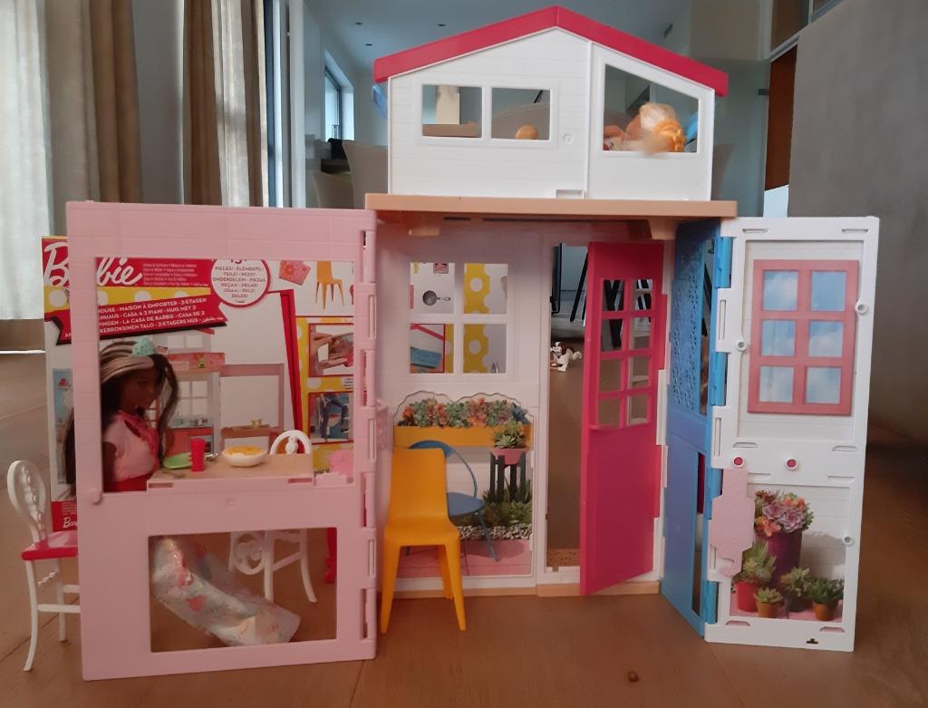 Barbie: huis - slaapkamer - keuken - poppen - honden, Ophalen, Gebruikt, Barbie