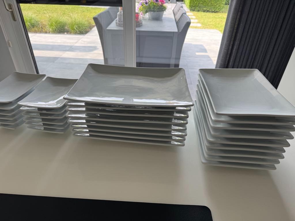 Servies - Union pacific Tableware, Ophalen, Gebruikt, Effen, Bord(en)