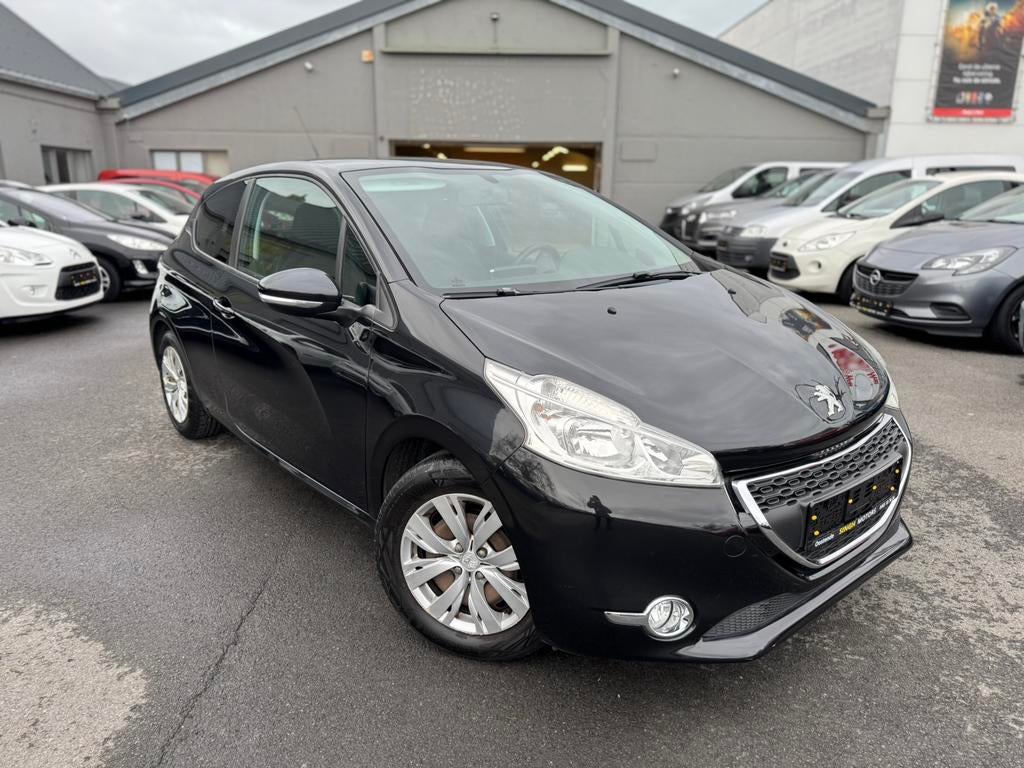 Peugeot 208 1.4i | Navi | Cruise | Airco | GARANTIE |, Autos, Peugeot, Euro 5, Entreprise, Tissu, 4 cylindres
