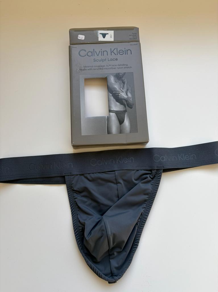 String en dentelle Calvin Klein Sculpt, Envoi, Gris, Slip