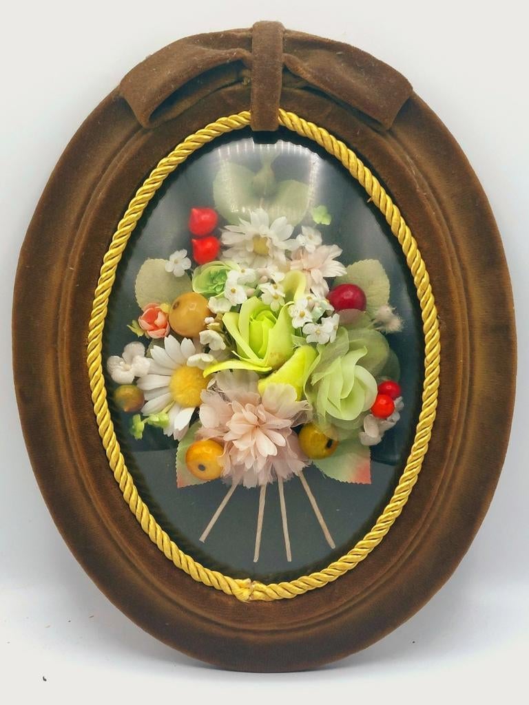 Bouquet derrière une vitre, Enlèvement