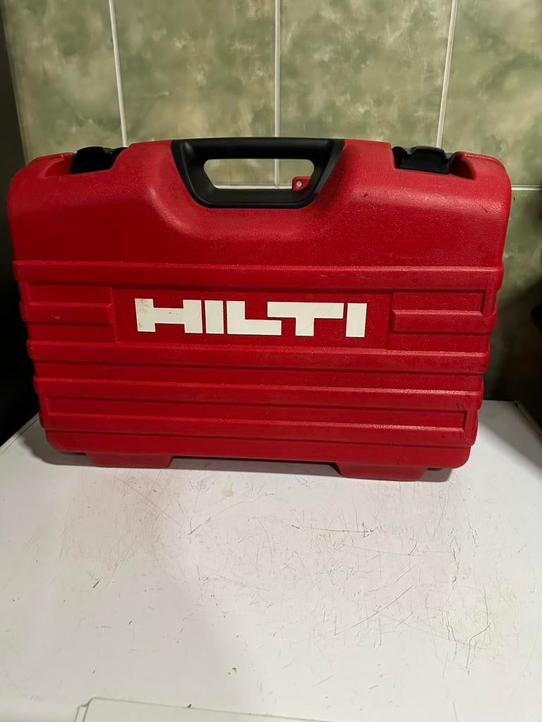 Scie circulaire Hilti SCM 22-A disque pour métal état comme, Bricolage & Construction, 600 à 1200 watts, 30 à 70 mm, Enlèvement
