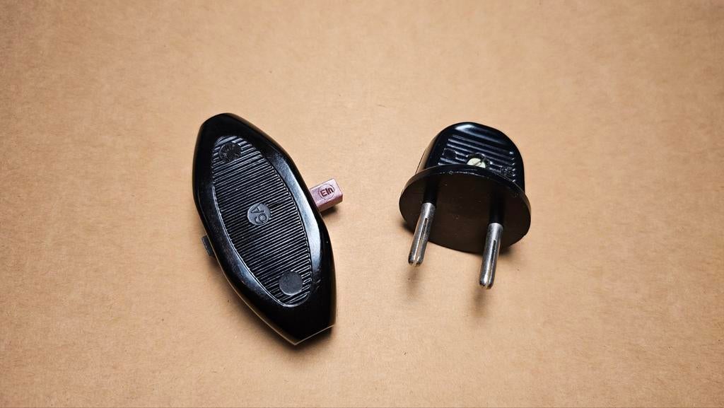 Prise et interrupteur manuel vintage en bakélite, Enlèvement ou Envoi, Utilisé, Prise de courant