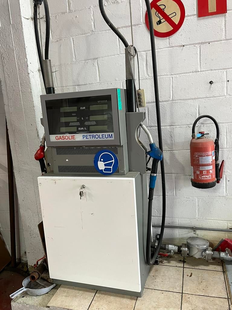 Pompe carburant, Comme neuf