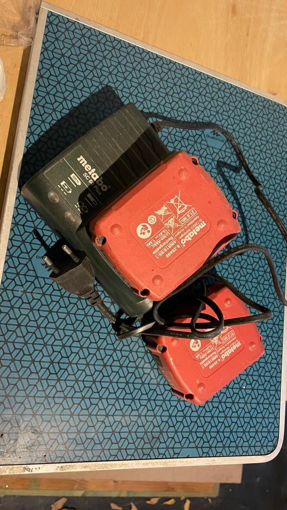 Metabo SC 60 plus acculader + 2 li ion accu’s 14,4 volt, Ophalen of Verzenden, Gebruikt, Boor- en Schroefmachine