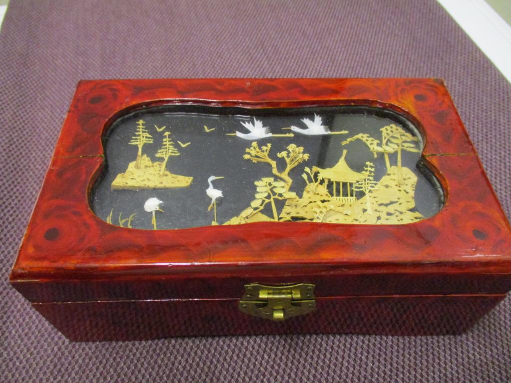 CHINEES HOUTEN JUWELENKISTJE DECOR VAN PAGODE EN KRAANVOGELS, Ophalen of Verzenden