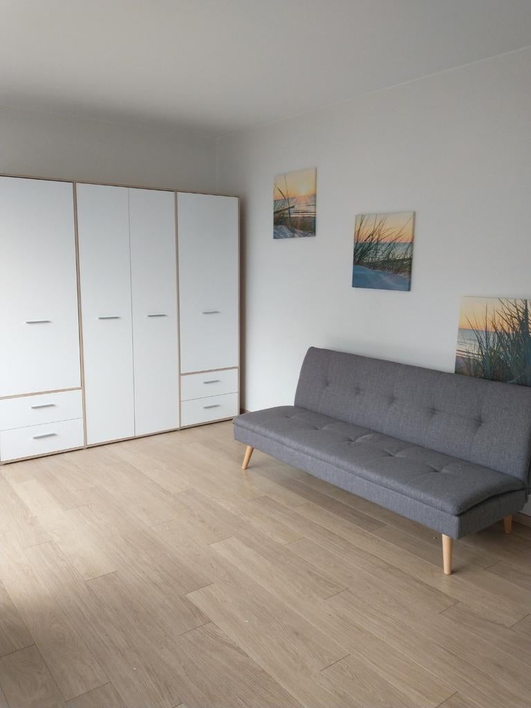Zonnige studio te koop, nieuw bemeubeld. Epc D, dubbel glas., Immo, 31 m², Studio, Oostende