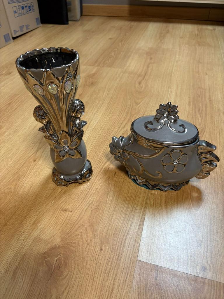 Beau vase et pot décoratifs en argent vintage,, Antiquités & Art, Enlèvement ou Envoi