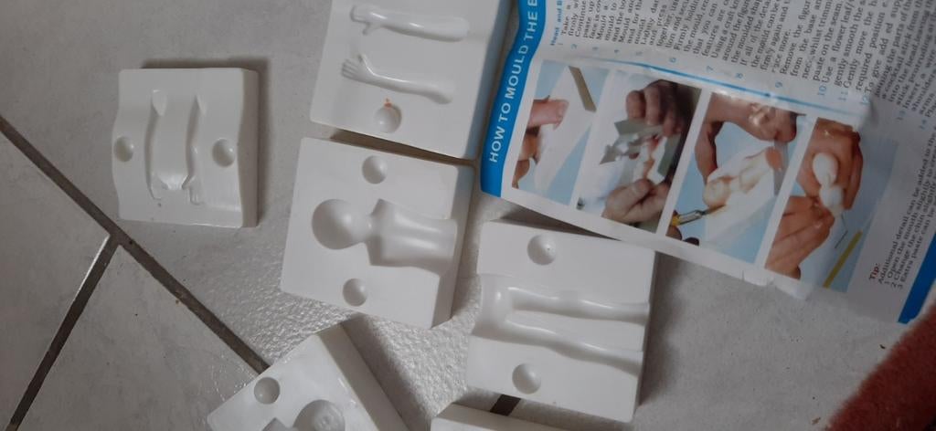 Mallen en uitsteekvormen, Ophalen of Verzenden, Zo goed als nieuw