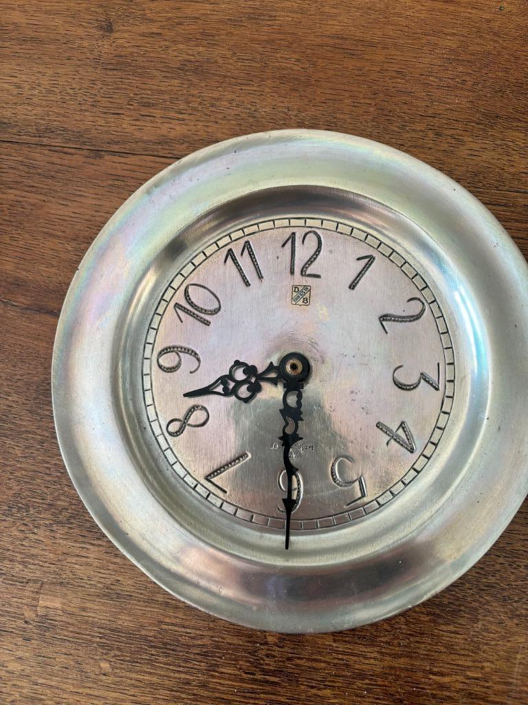 Horloge en étain à 22 €, Enlèvement