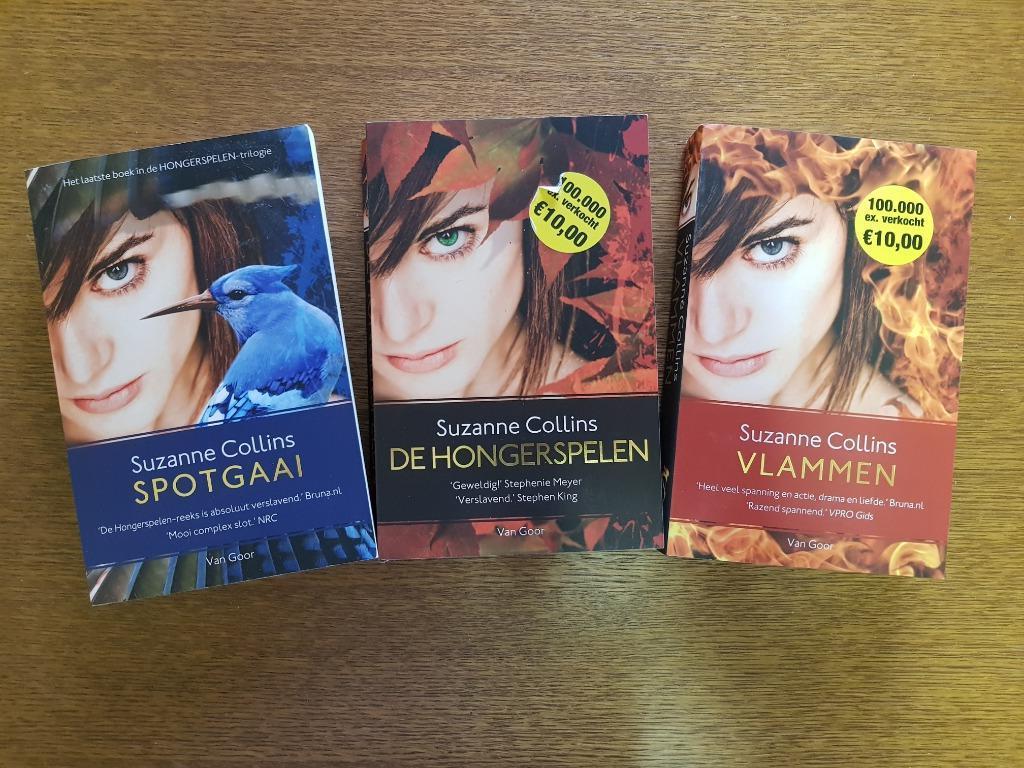 Boekenreeks De Hongerspelen, Boeken, Ophalen of Verzenden, Gelezen