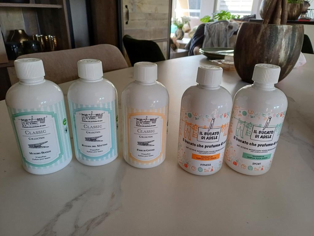 Lot de 10 parfums pour lessive Il Bucato di Adele, Maison & Meubles, Produits de nettoyage, Enlèvement