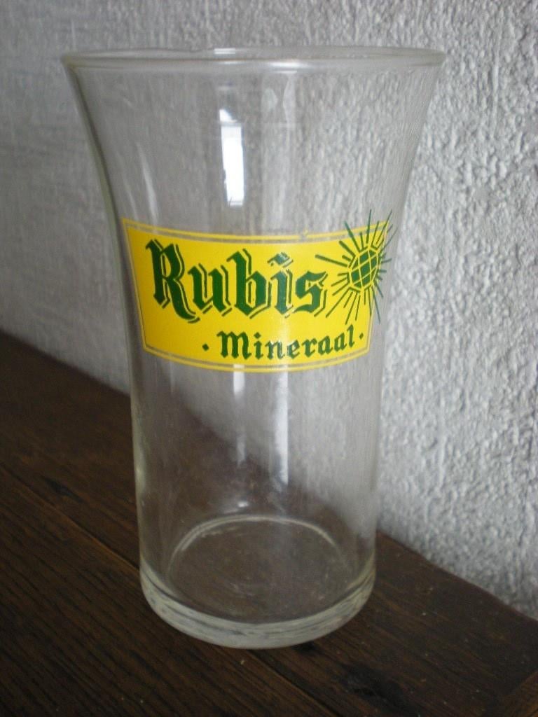 Rubis Mineraal, Enlèvement ou Envoi, Comme neuf, Verre ou Verres